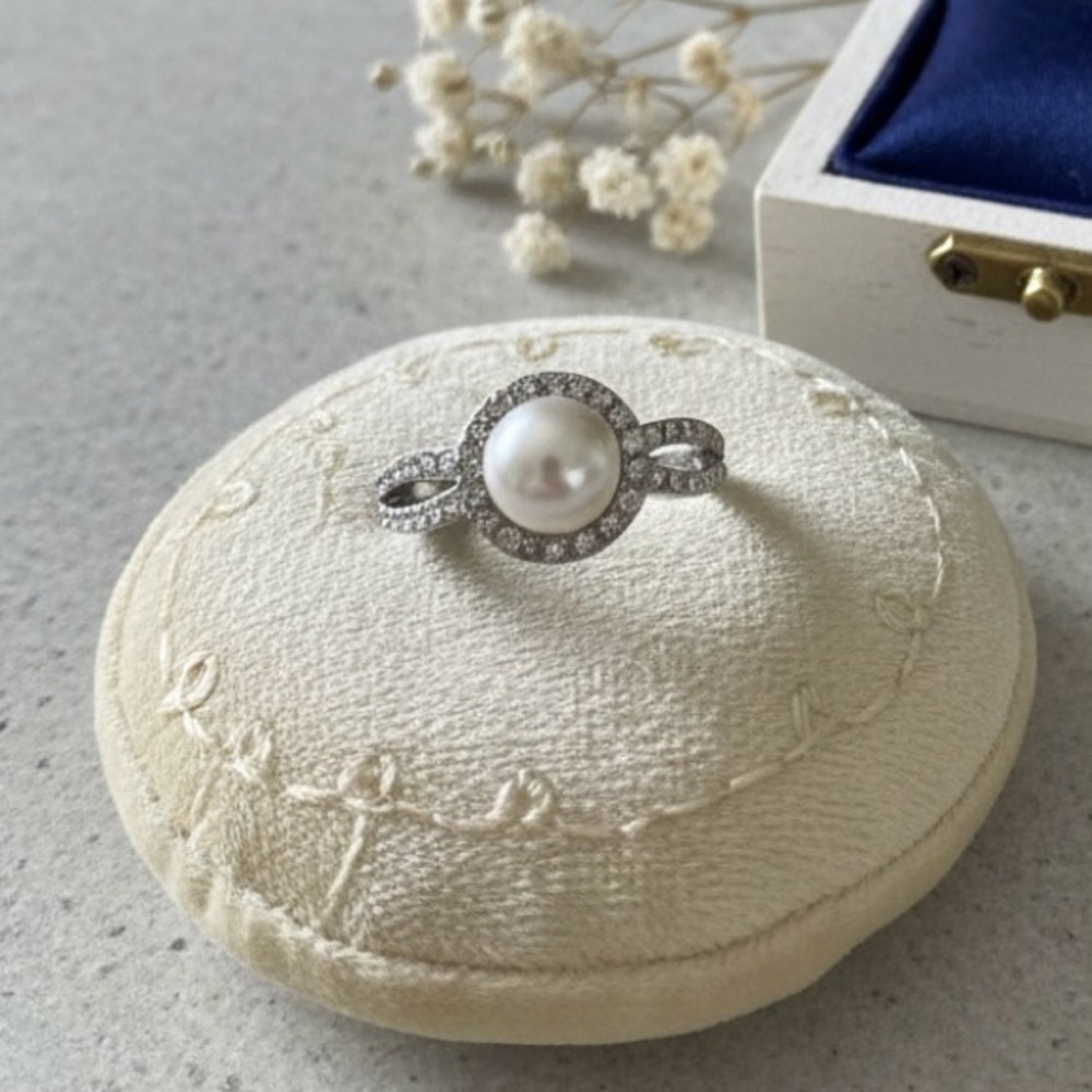 Silver Pearl Ring 🤍